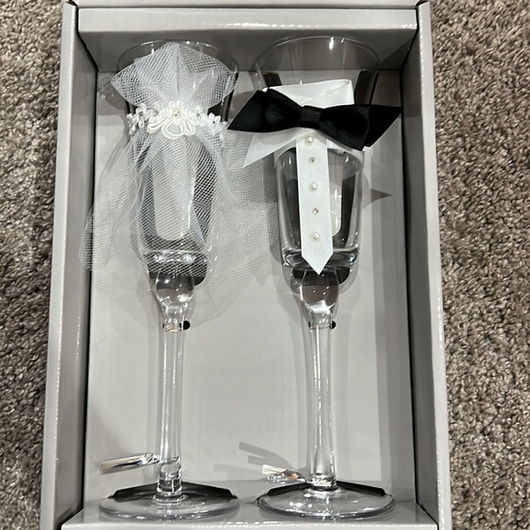 His & Hers Toasting Wedding Champagne Glasses - Picture 2 of 3